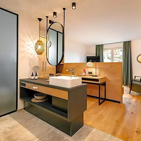 Arlbergerhof Vital 3* ويسنسي